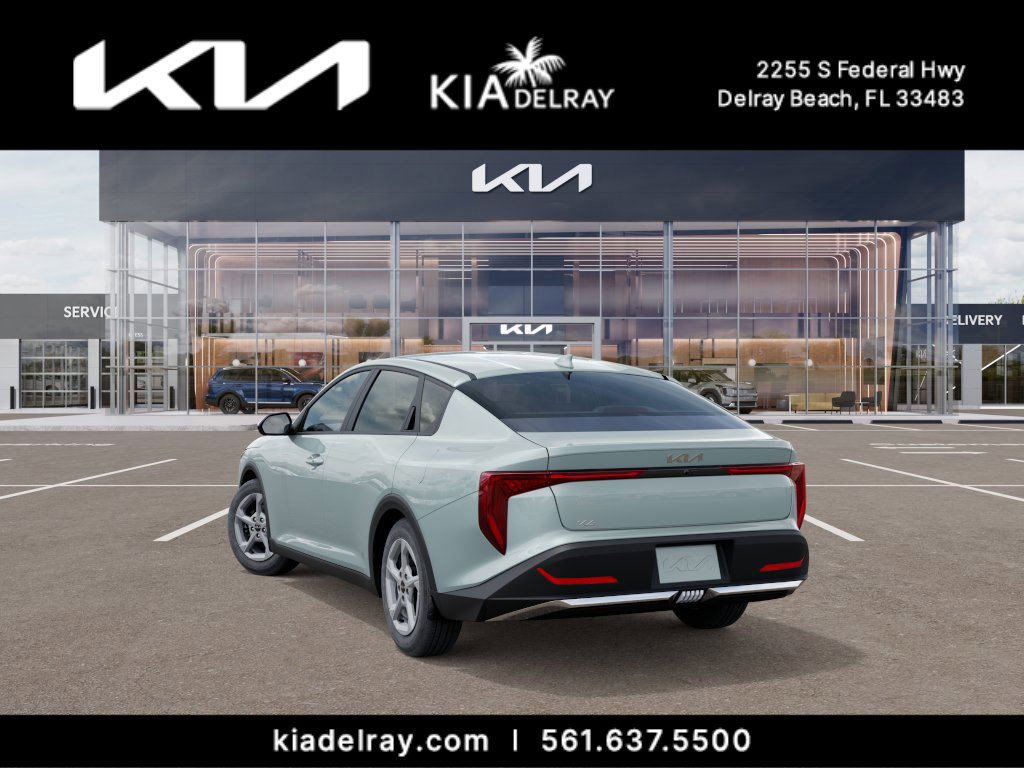 2025 Kia K4 LXS photo 2