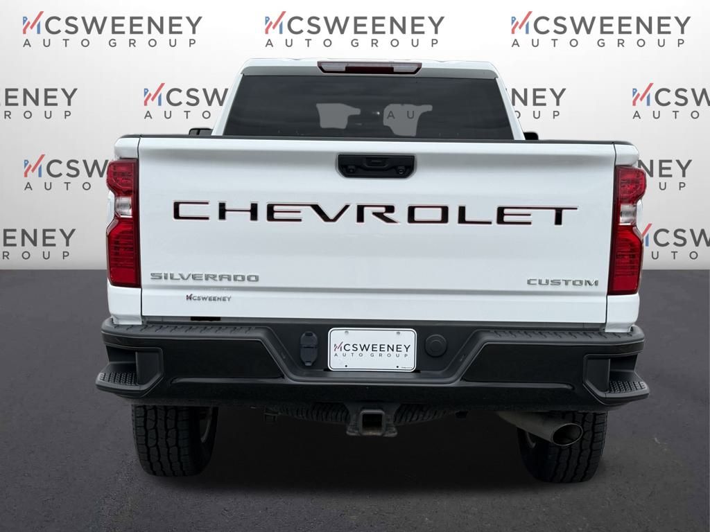 2022 Chevrolet Silverado 2500HD Custom photo 4
