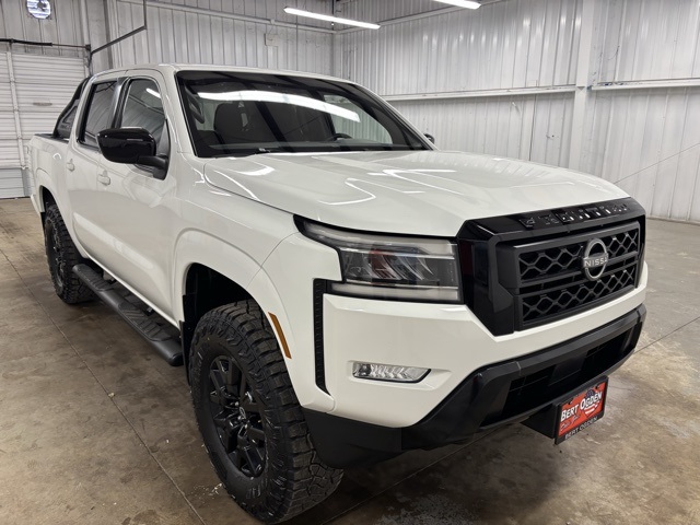 2023 Nissan Frontier SV's photo