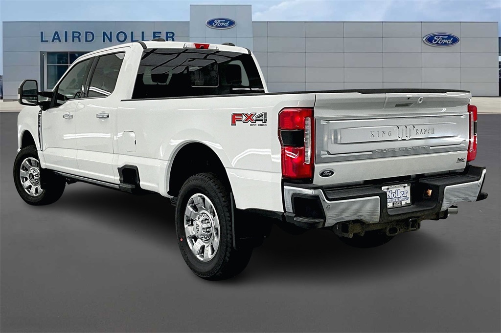 2025 Ford F-350 King Ranch photo 3