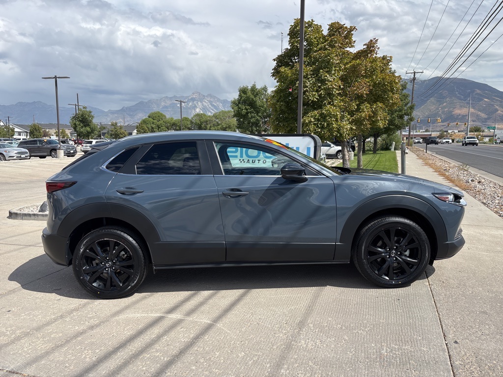 2024 Mazda CX-30 2.5 S Carbon photo 3