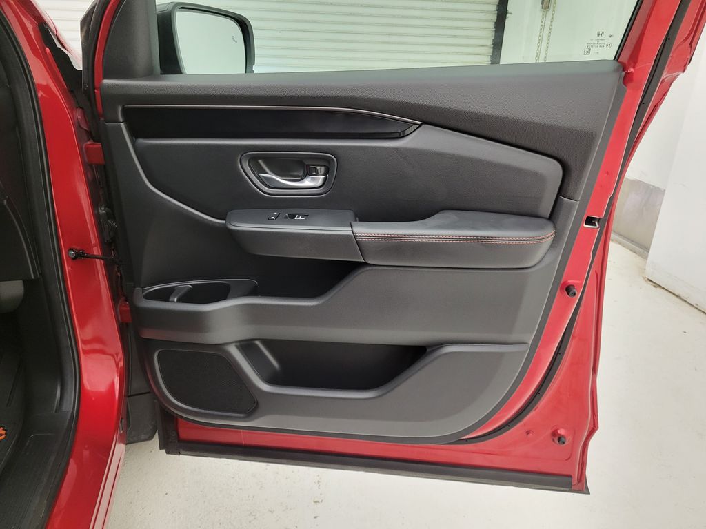 2025 Honda Pilot TrailSport photo 37