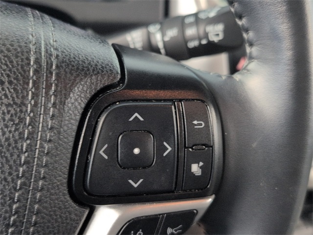 2019 Toyota Highlander LE Plus photo 20