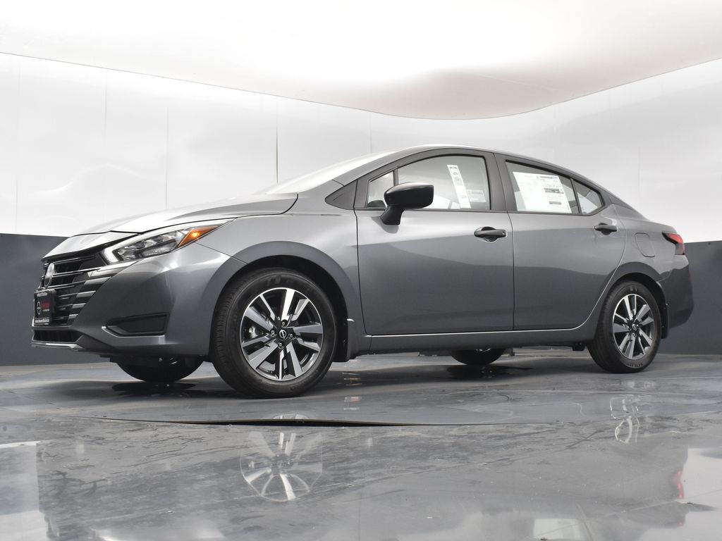 2025 Nissan Versa 1.6 S photo 34