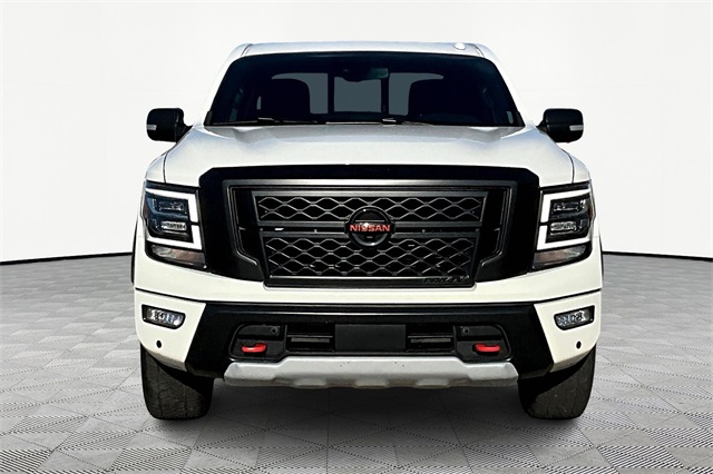2021 Nissan Titan PRO-4X photo 2