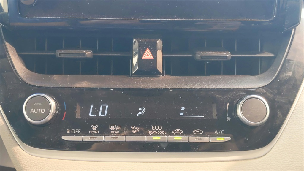 2024 Toyota Corolla Hybrid LE photo 25