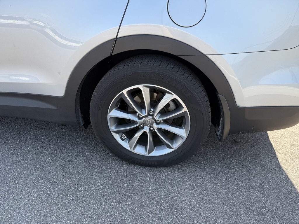 2017 Hyundai Santa Fe Limited photo 8