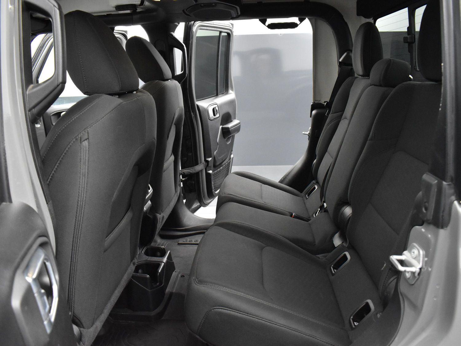 2021 Jeep Gladiator Willys photo 19