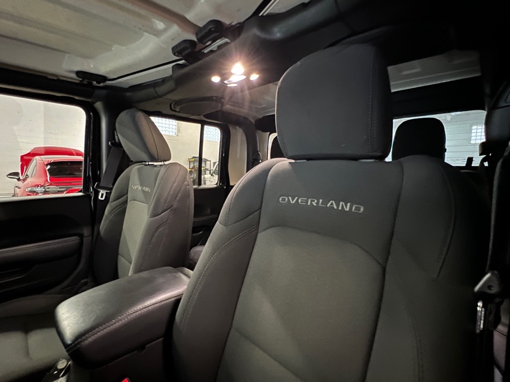 2023 Jeep Gladiator Overland photo 9