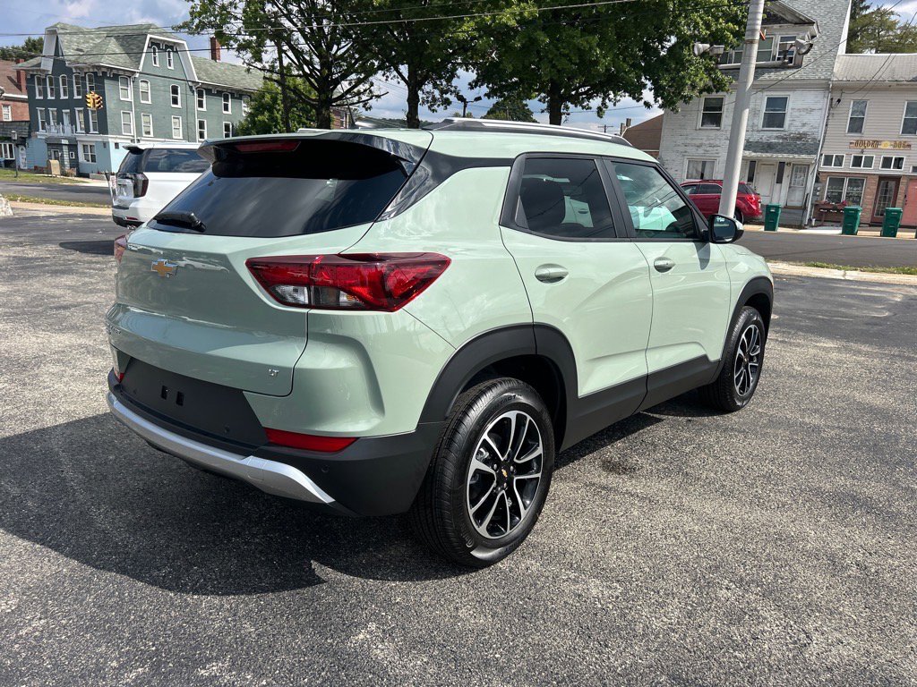 2026 Chevrolet Trailblazer LT photo 3