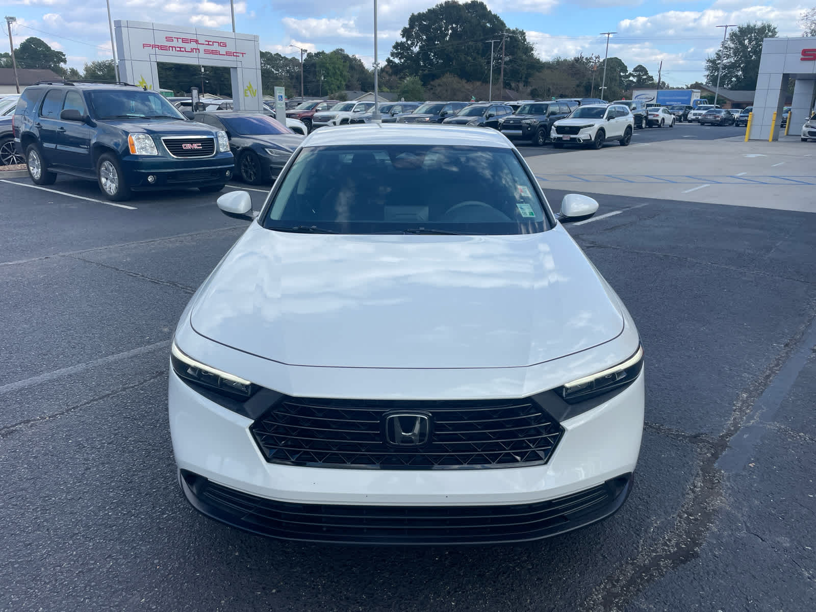 2023 Honda Accord LX photo 2