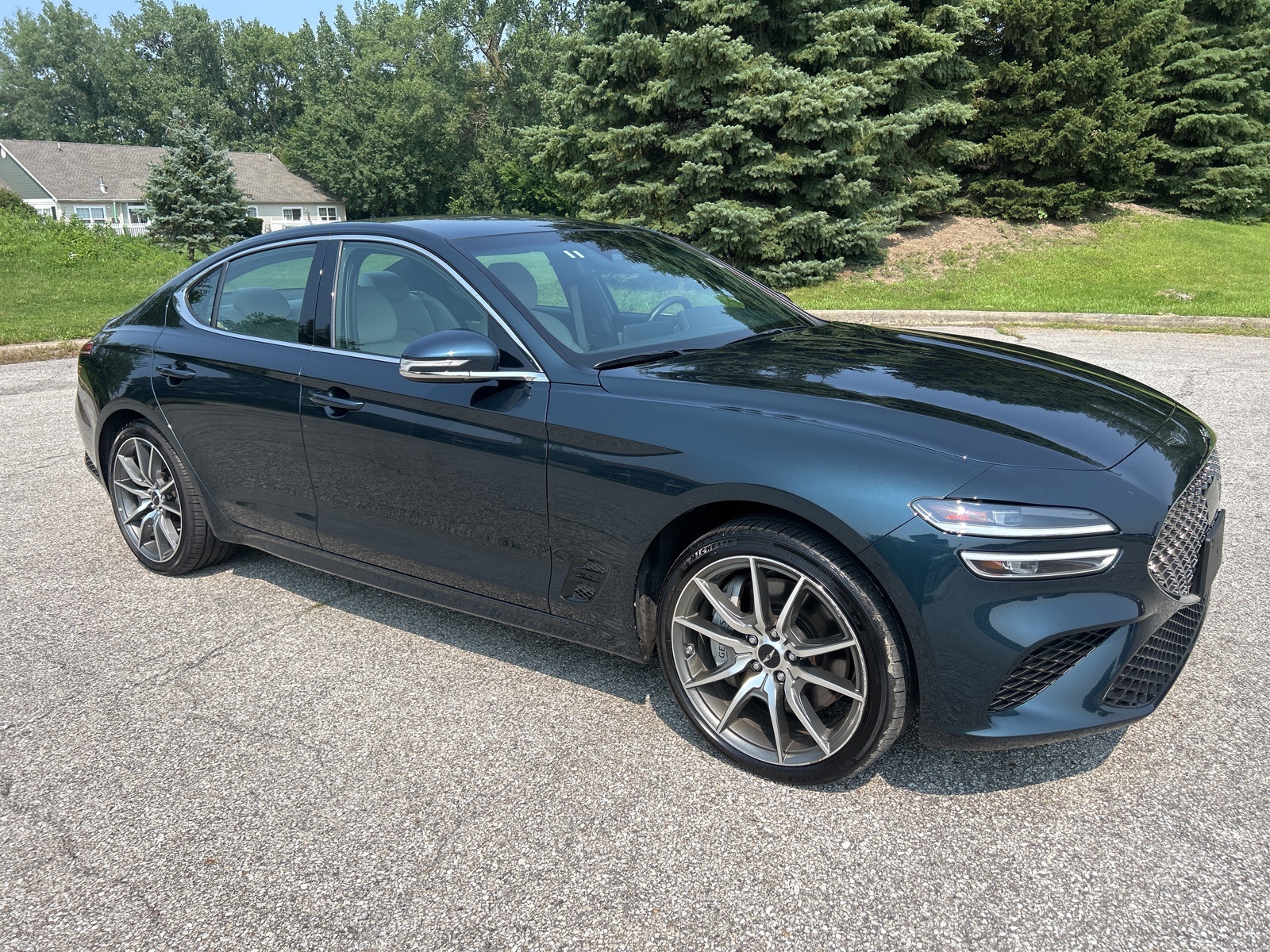 2025 Genesis G70 2.5T photo 4