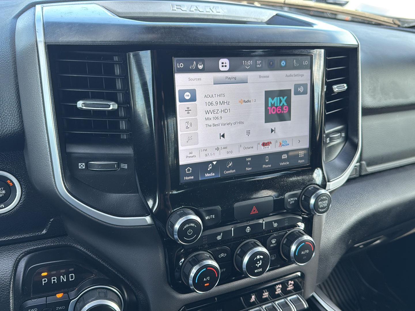 2022 Ram 1500 Big Horn photo 6