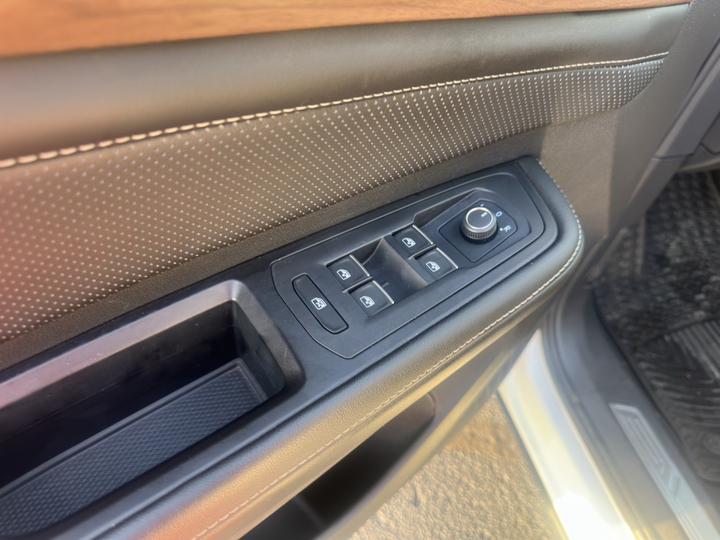 2024 Volkswagen Atlas SE Technology photo 4