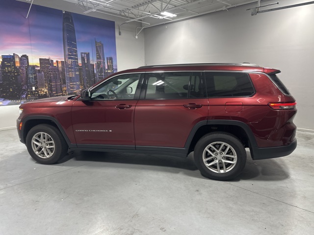 2023 Jeep Grand Cherokee Laredo photo 2