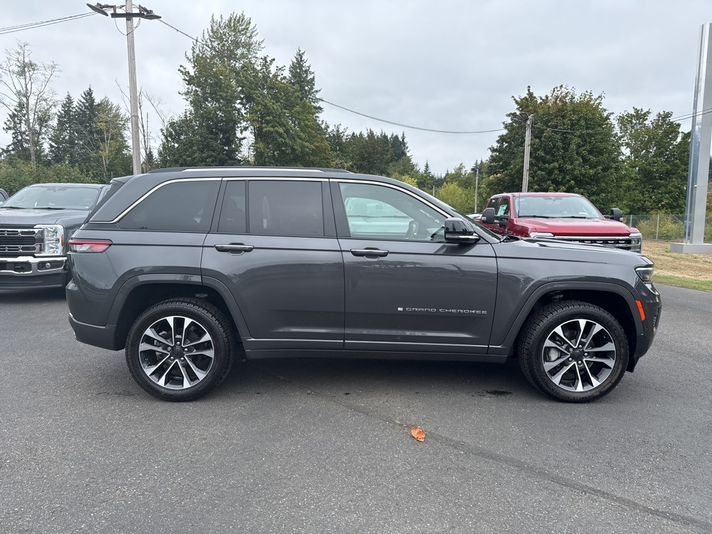 2022 Jeep Grand Cherokee Overland photo 6