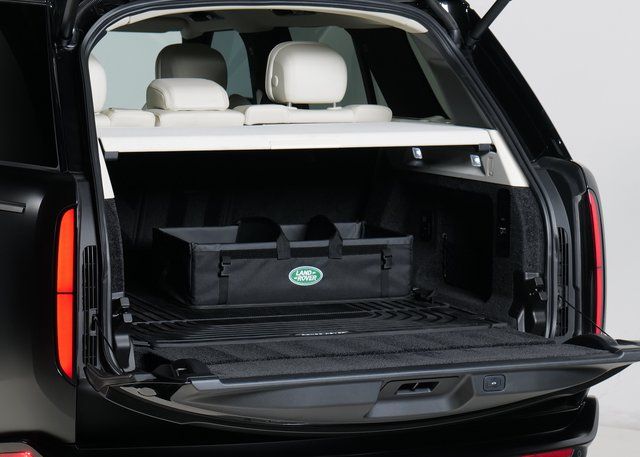 2024 Land Rover Range Rover SE photo 26