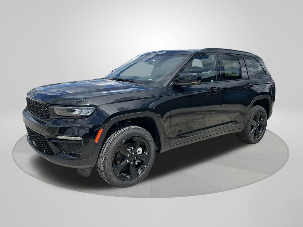 2025 Jeep Grand Cherokee Limited photo 3