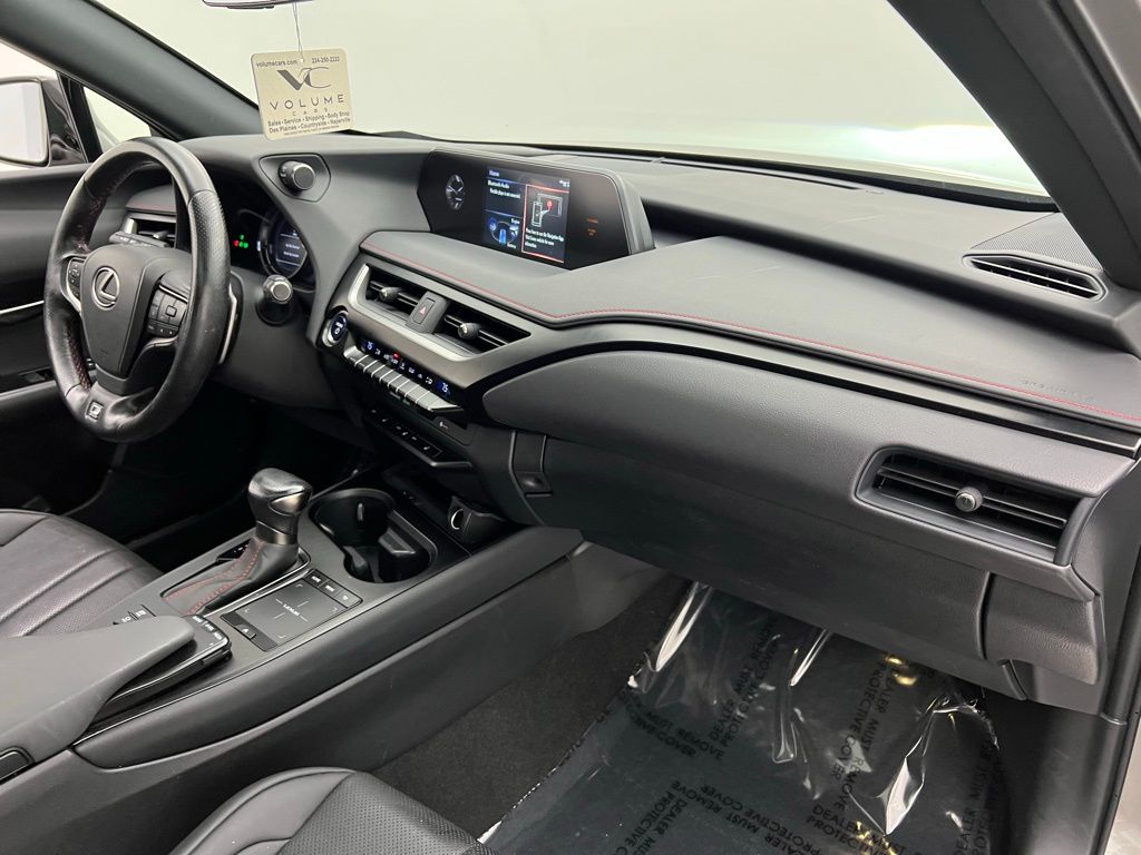 2022 Lexus UX 250h F SPORT photo 28