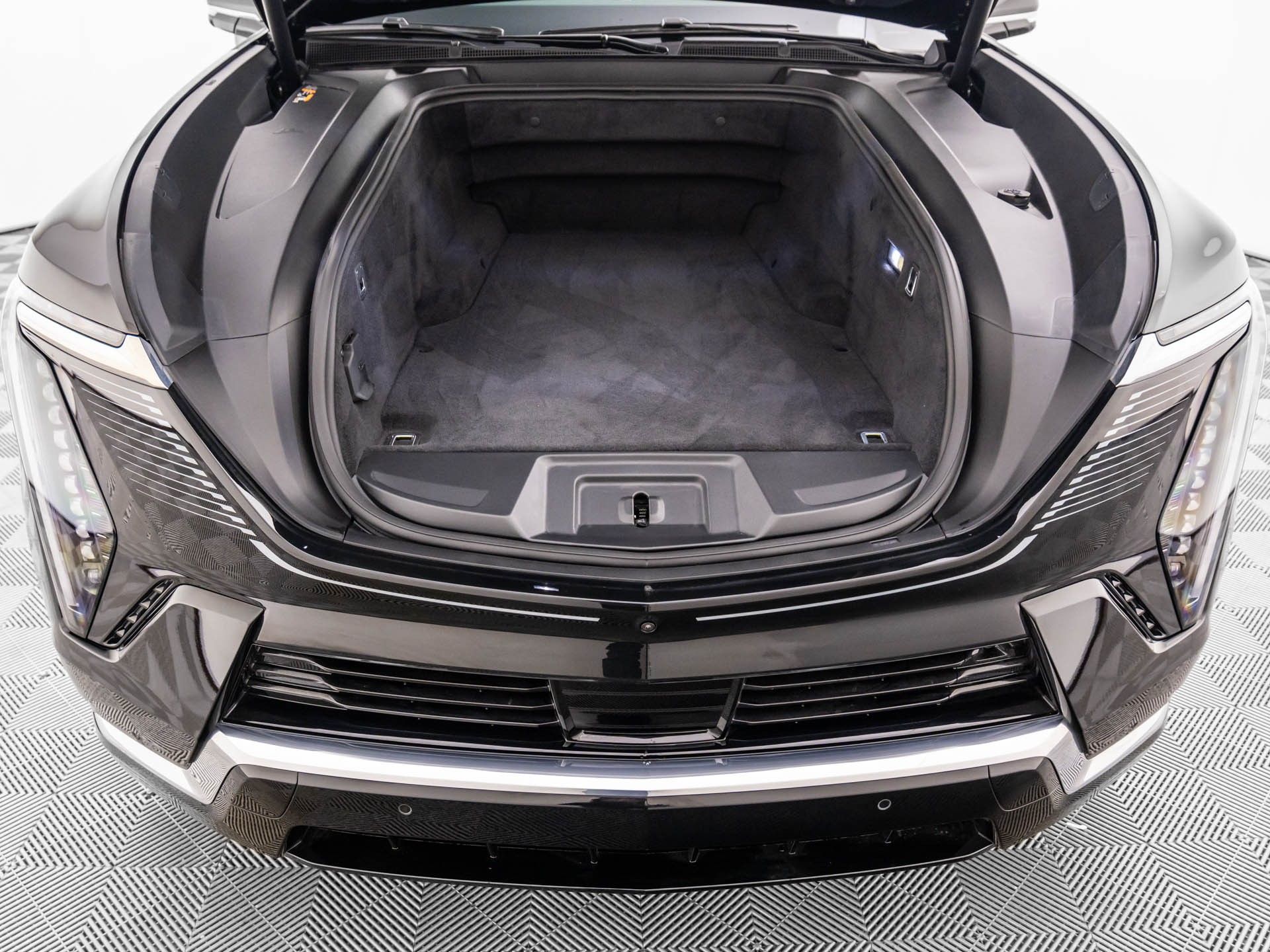 2025 Cadillac Escalade IQ Luxury photo 32