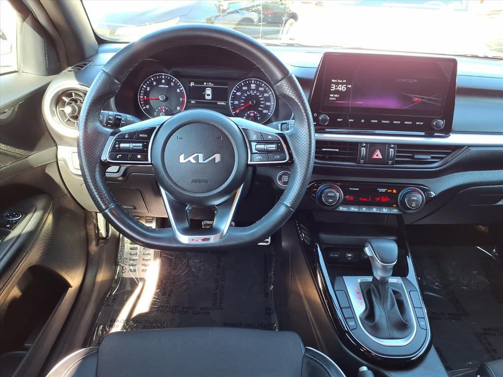2023 Kia Forte GT-Line photo 9
