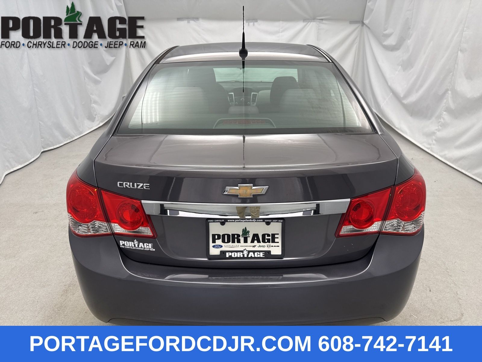 2011 Chevrolet Cruze LS photo 3