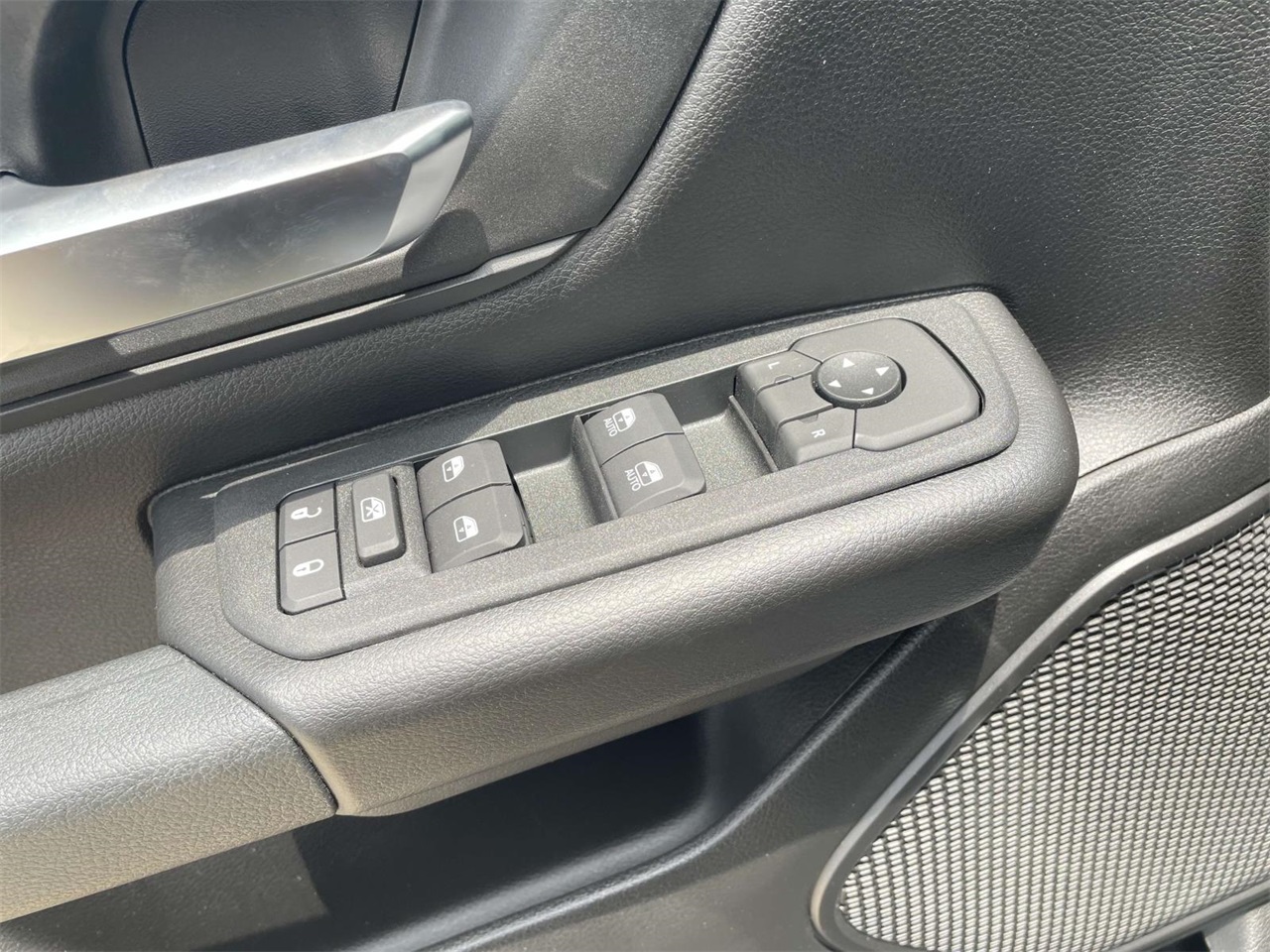 2025 Ram 1500 Warlock photo 19