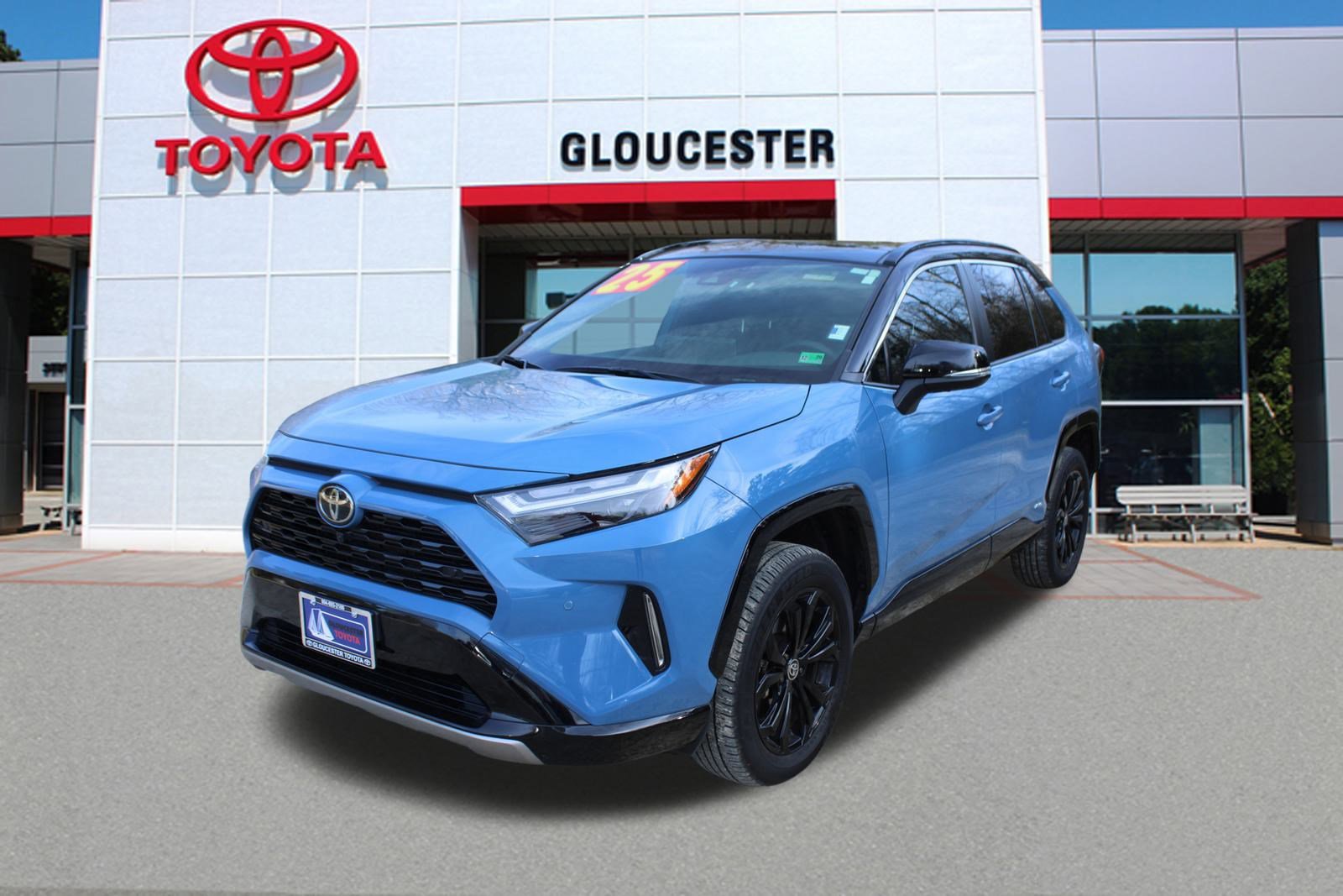 2025 Toyota RAV4 XSE's photo