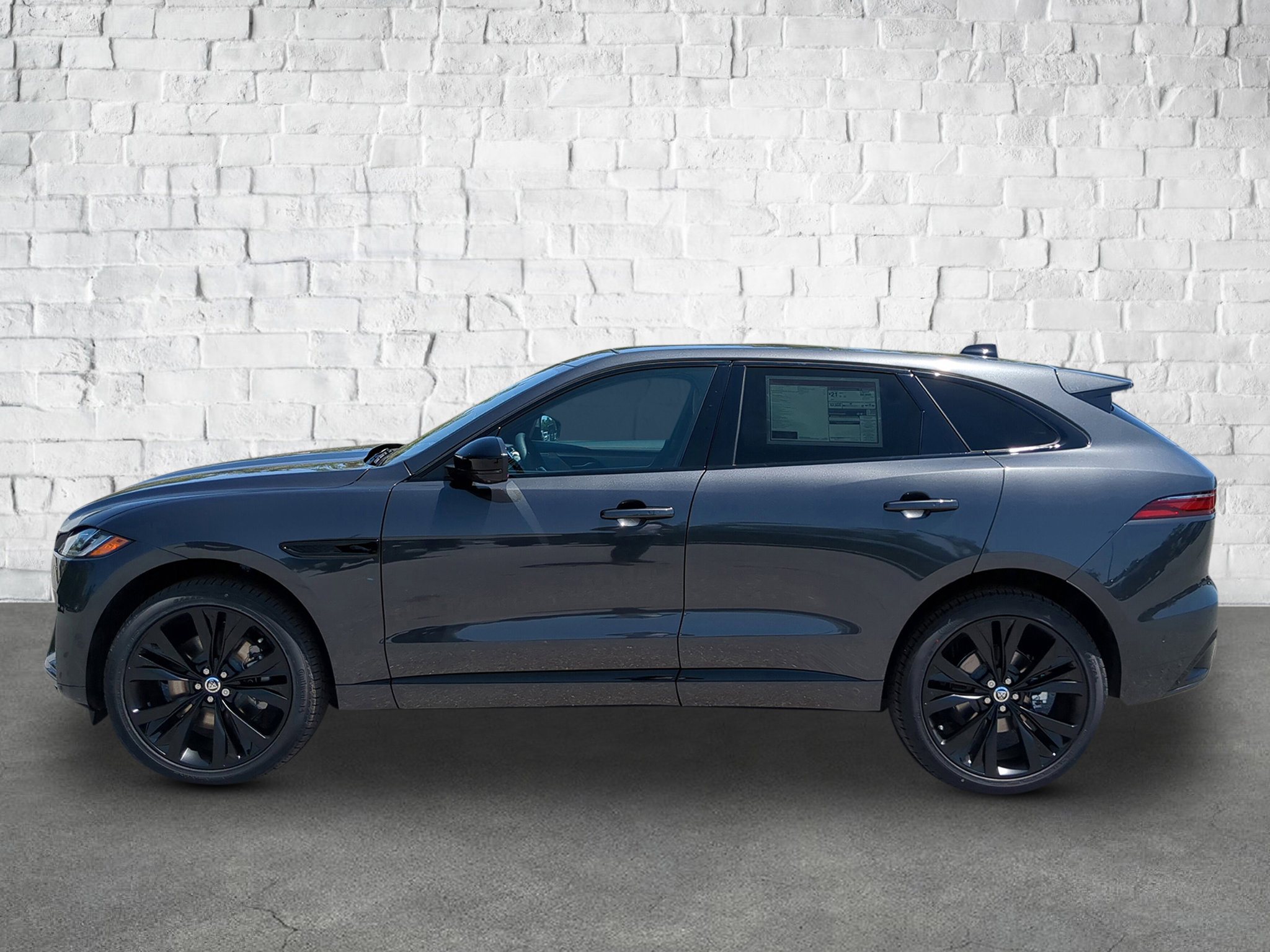2026 Jaguar F-PACE P400 R-Dynamic S photo 3