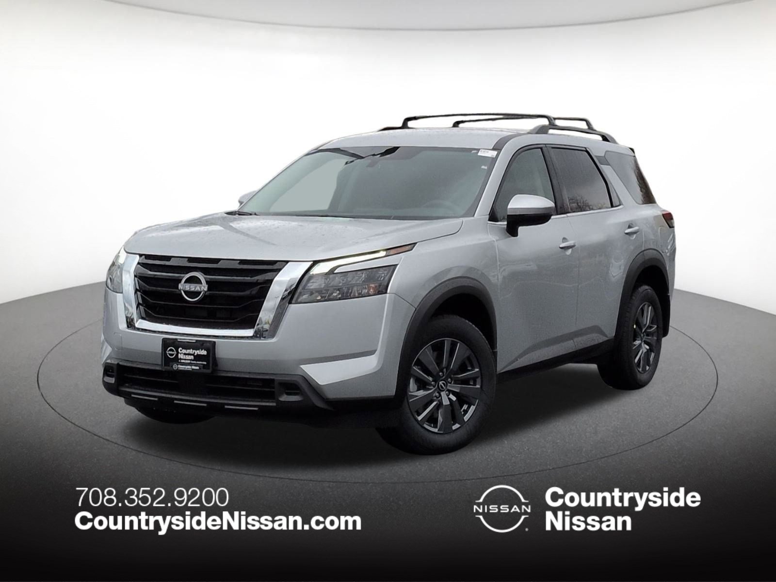 2025 Nissan Pathfinder SV's photo