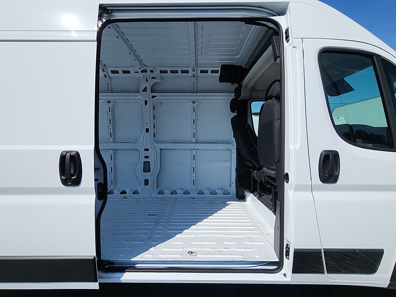 2026 Ram ProMaster 2500 photo 19