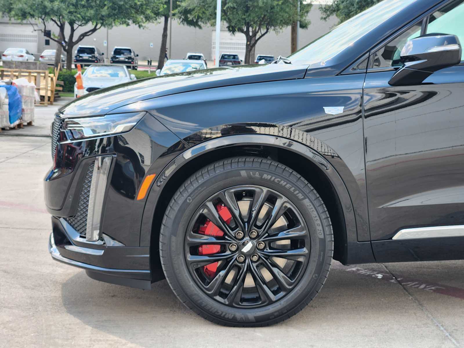 2025 Cadillac XT4 Sport photo 3