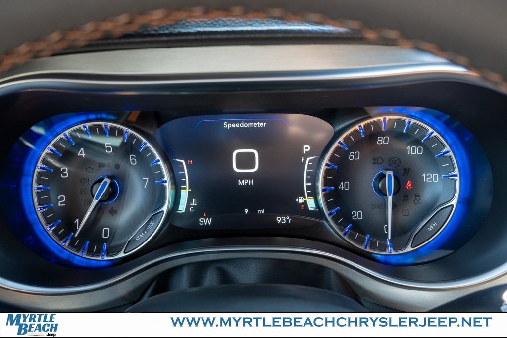 2026 Chrysler Pacifica Pinnacle photo 23