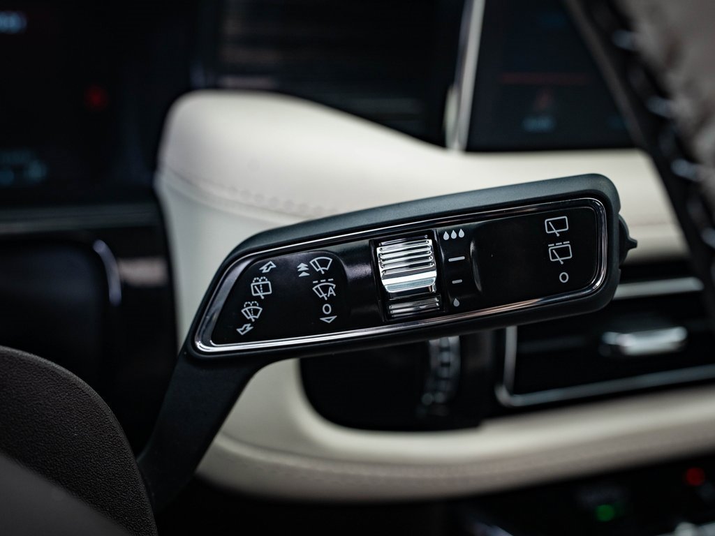 2022 Lincoln Nautilus Black Label photo 29