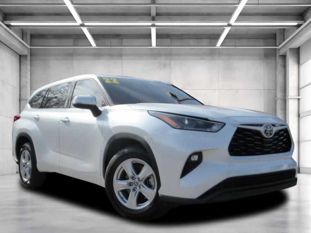 2022 Toyota Highlander LE
