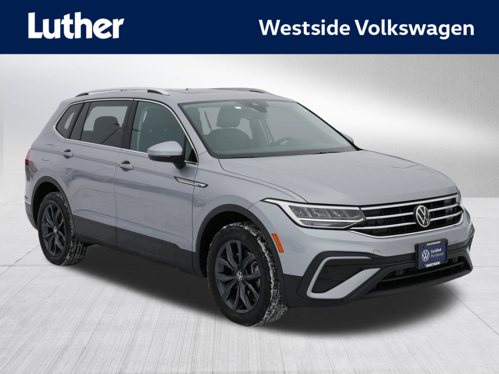 2022 Volkswagen Tiguan SE's photo