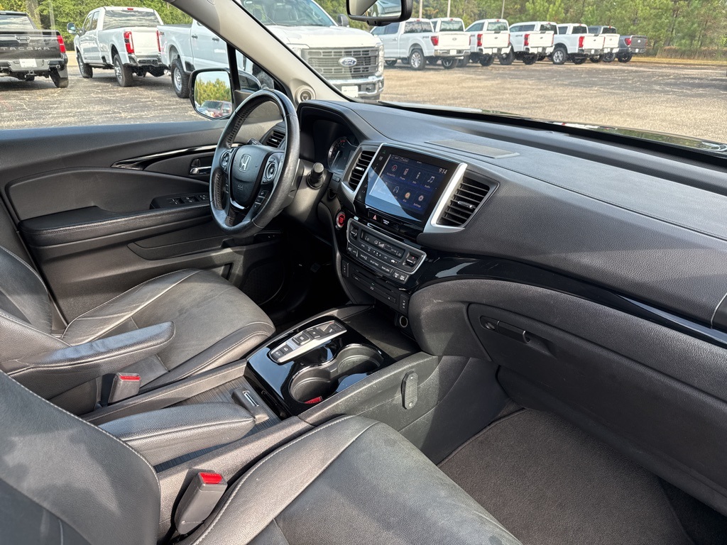 2016 Honda Pilot Touring photo 18