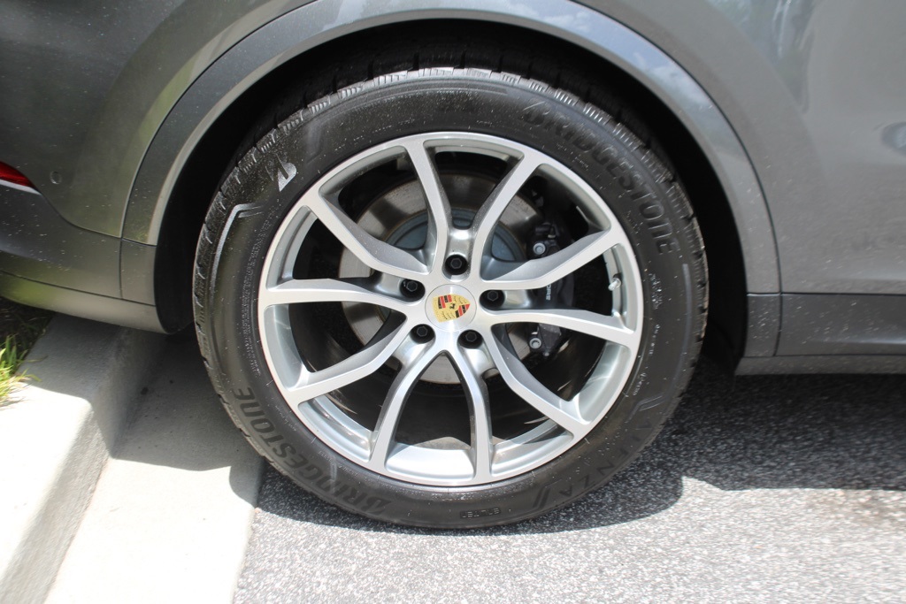 2025 Porsche Cayenne Coupe Base photo 11