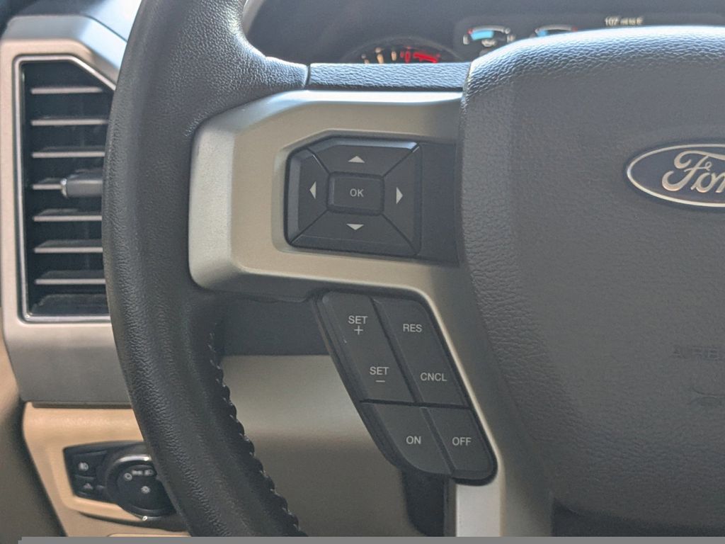 2018 Ford F-150 Lariat photo 25