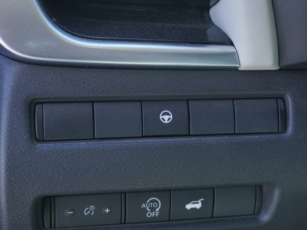 2023 Nissan Rogue SL photo 12