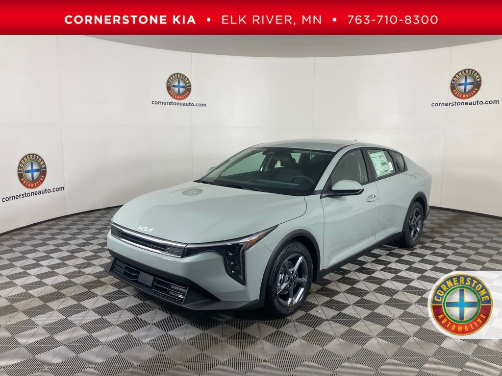 2025 Kia K4 LXS's photo