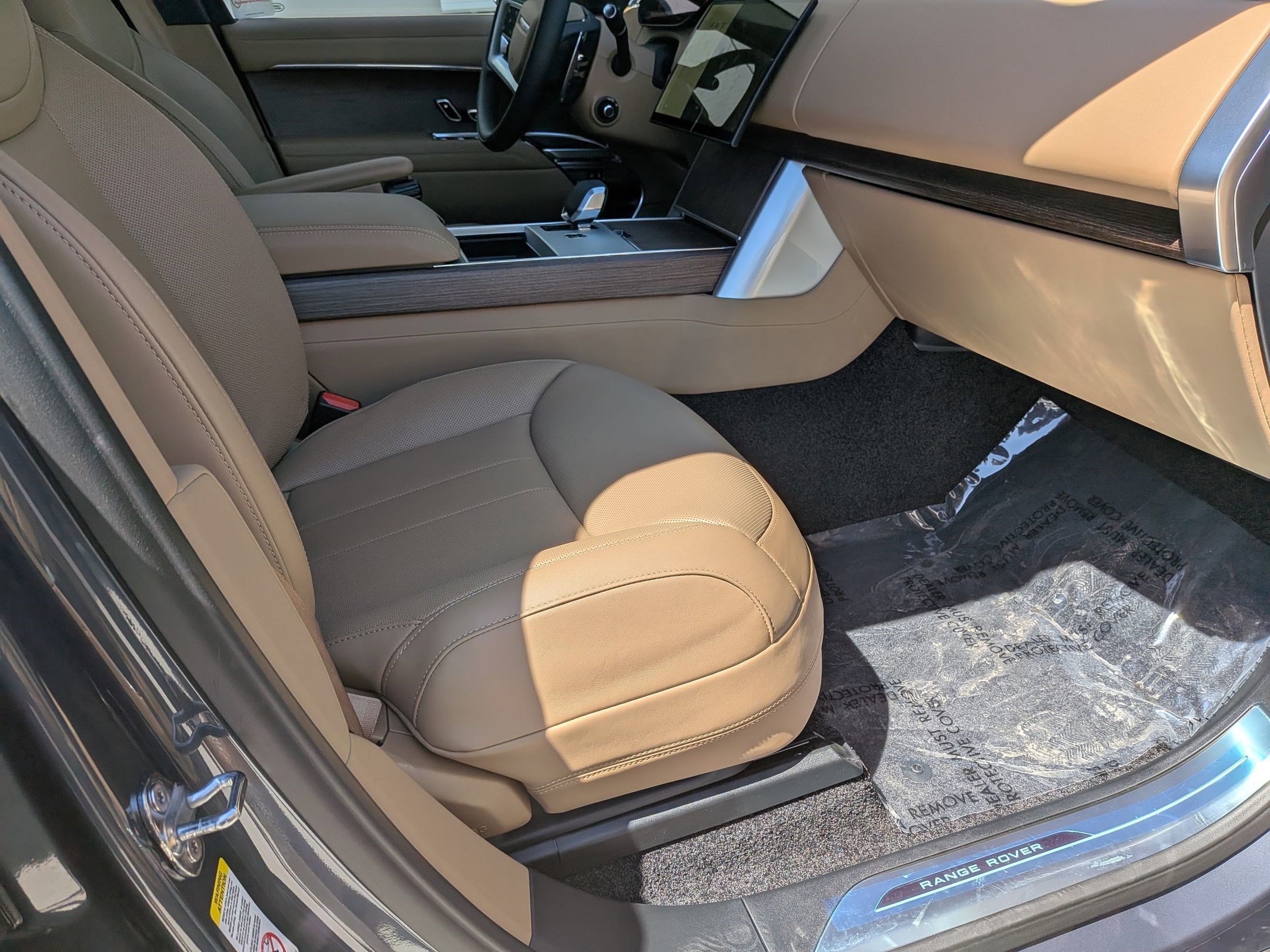 2025 Land Rover Range Rover SE photo 29
