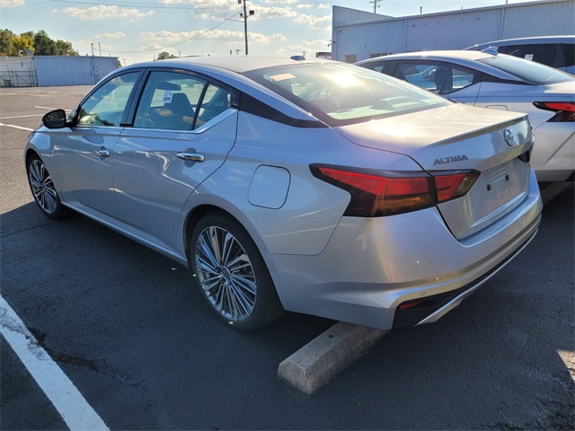 2023 Nissan Altima 2.5 SL photo 6