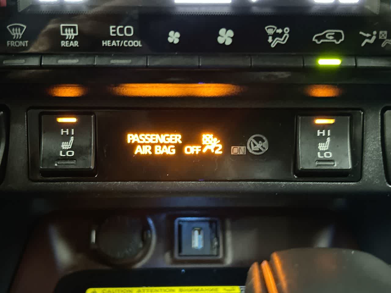 2020 Toyota RAV4 Hybrid Limited photo 30