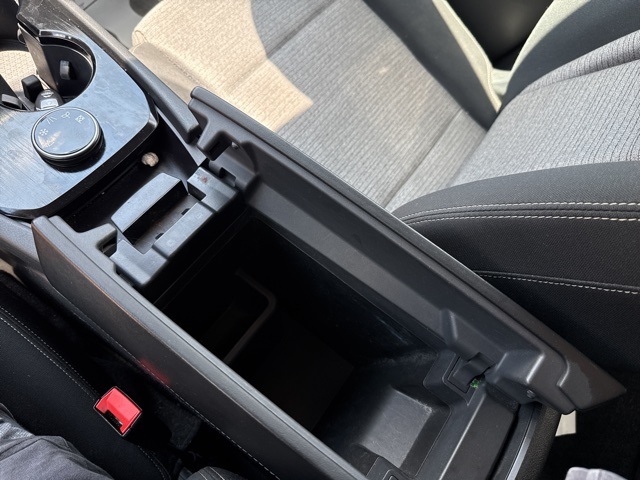 2021 Nissan Rogue SV photo 30