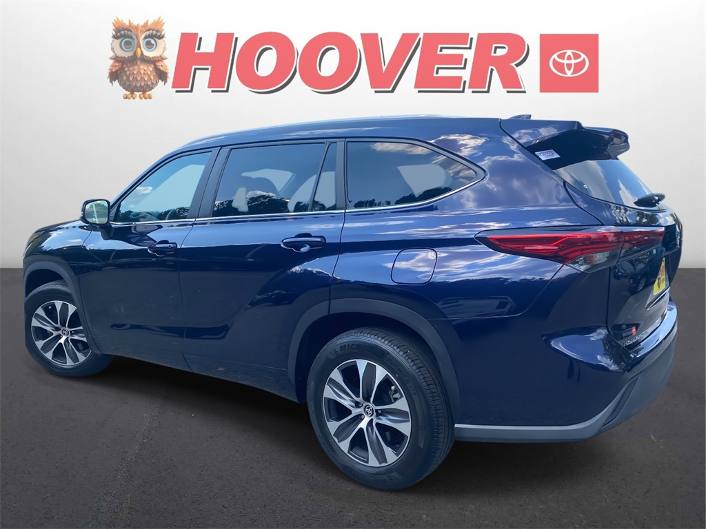 2023 Toyota Highlander XLE photo 4