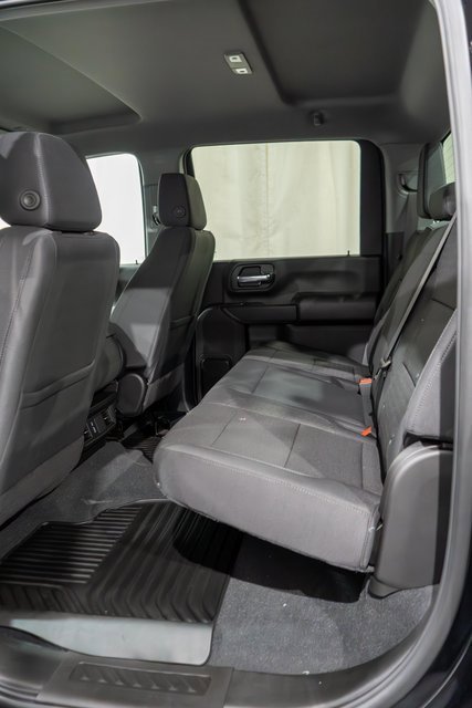 2026 Chevrolet Silverado 2500HD Custom photo 2