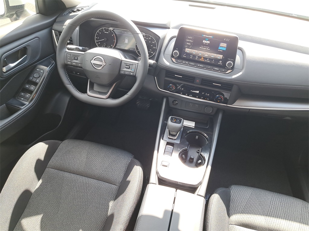 2026 Nissan Rogue SV photo 15