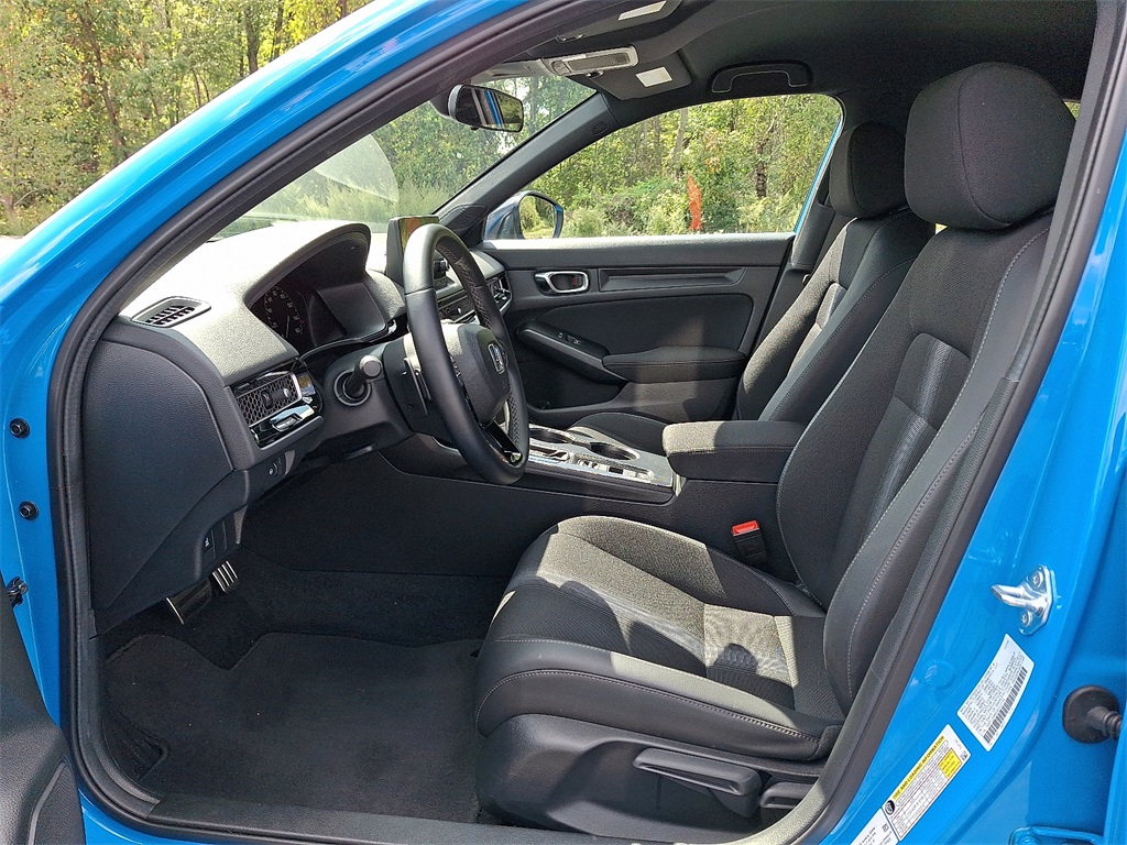 2025 Honda Civic Hatchback Sport photo 13