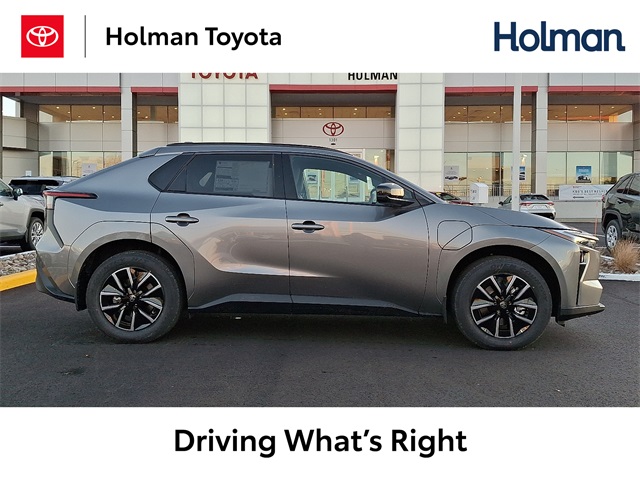 2026 Toyota bZ XLE's photo